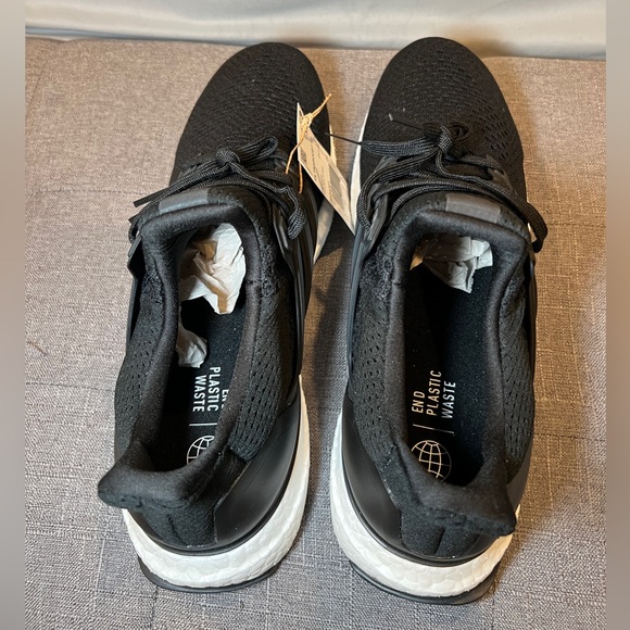 Adidas Ultraboost DNA 1.0 Black White Running Shoe Men's 10 HQ4201 New - Picture 4 of 7